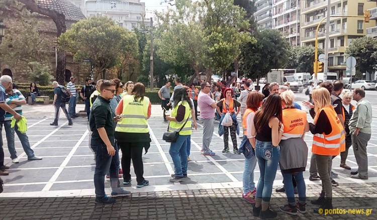 Μικρούς λόφους σχηματίζουν τα σκουπίδια στη Θεσσαλονίκη