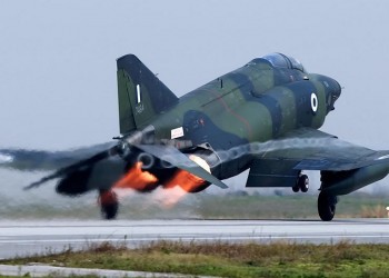 Αποσύρονται τα θρυλικά Φάντομ RF-4Ε