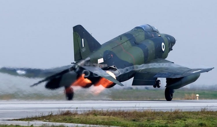 Αποσύρονται τα θρυλικά Φάντομ RF-4Ε