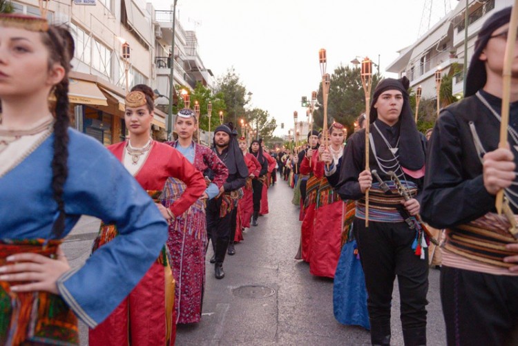 Ο ποντιακός πολιτισμός έλαμψε στο χορό του «Φάρου» Αγίας Βαρβάρας (φωτο, βίντεο)