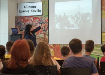 Εκπαιδευτική επίσκεψη σχολείου στο «Φάρο» Αγίας Βαρβάρας (φωτο)