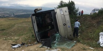 14 ελαφρά τραυματίες από την ανατροπή του λεωφορείου στις Σέρρες