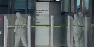 Τζιχαντιστής ανέλαβε την ευθύνη για το χτύπημα στο Μάντσεστερ Αρένα – Η στιγμή της έκρηξης (φωτο-βίντεο)