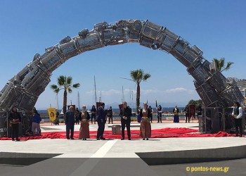 Έγιναν τα αποκαλυπτήρια του νέου Μνημείου Γενοκτονίας στον Πειραιά