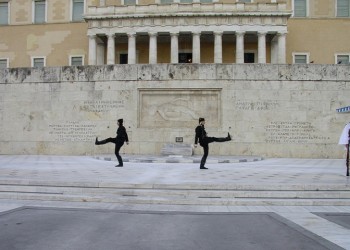 Πότε και πώς θα γίνει η αλλαγή φρουράς στο Σύνταγμα με Πόντιους Εύζωνες
