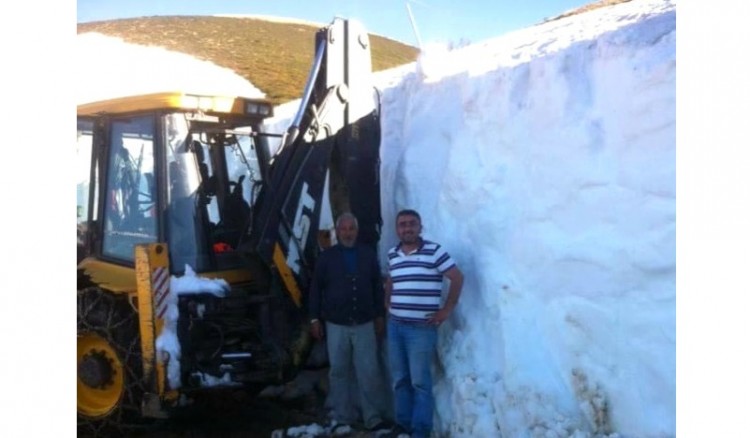 Στον Πόντο ακόμα εκχιονίζουν