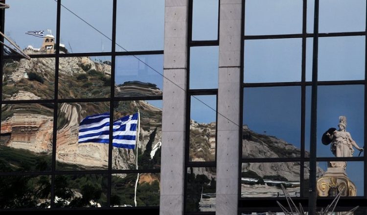 Στην Αθήνα σήμερα οι θεσμοί – Αρχίζει η «μάχη» για τις συντάξεις