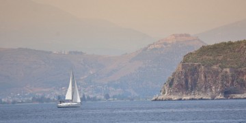 Ο καιρός μέχρι το Πάσχα: Αφρικανική σκόνη, τοπικοί όμβροι και ζέστη