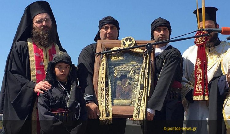 Икона Панагии Сумелы, покровительницы греков Понта, находится в Пирее (фото, видео)