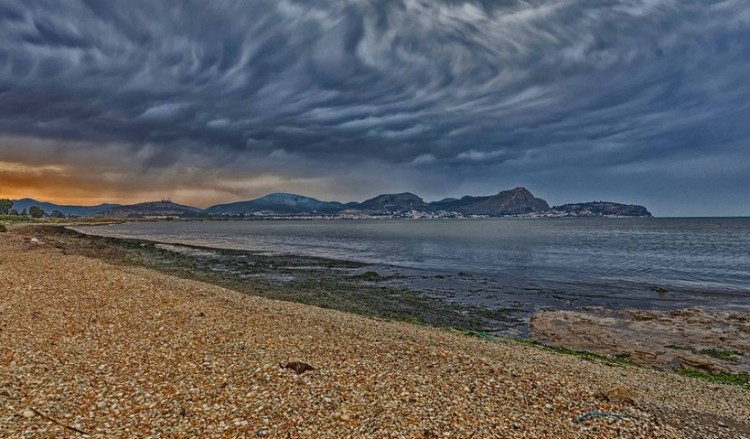 Βελτιώνεται ο καιρός σταδιακά από το Σάββατο – Πού θα βρέξει