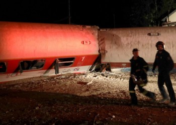 ΤΡΑΙΝΟΣΕ: Τέσσερις νεκροί επιβάτες από τον εκτροχιασμό αμαξοστοιχίας έξω από το Άδενδρο
