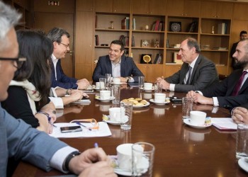 Στροφή Τσίπρα για το χρέος