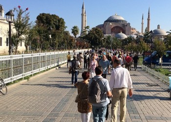 Δέκα εκατ. λιγότεροι τουρίστες στην Τουρκία το 2016