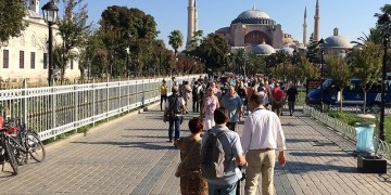 Δέκα εκατ. λιγότεροι τουρίστες στην Τουρκία το 2016