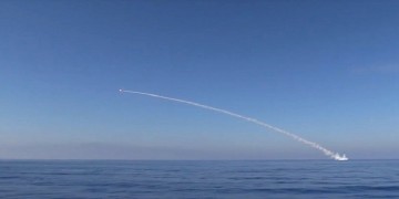 Πυραύλους από τη Μεσόγειο εκτόξευσαν οι Ρώσοι εναντίον του Ισλαμικού Κράτους