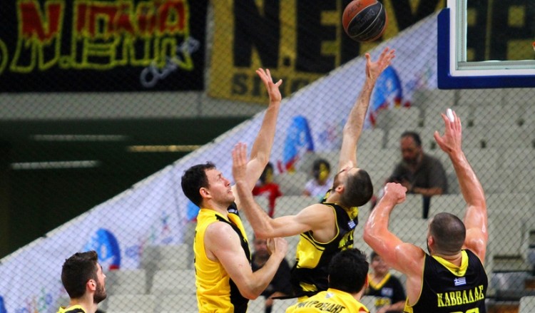 Basket League: Τρίτη με «σκούπα» η ΑΕΚ