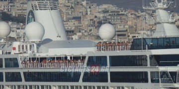 Σάλος με το ροζ κρουαζιερόπλοιο που σάλπαρε για Κυκλάδες