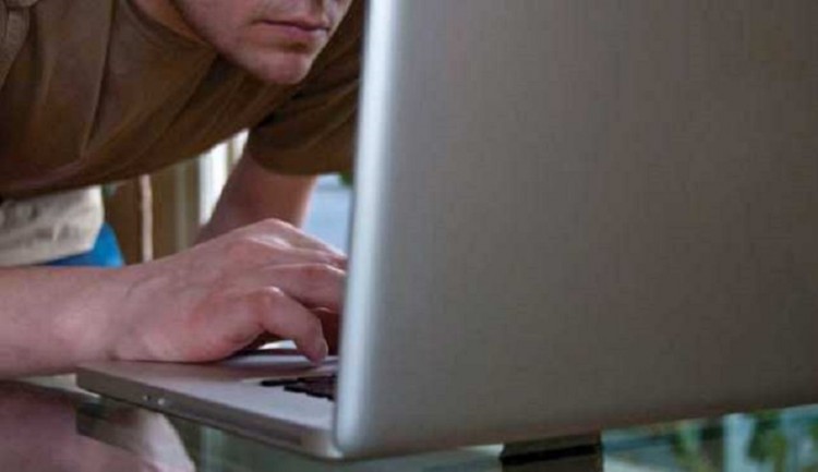 Συνελήφθη 20χρονος με πορνογραφικό υλικό με ανήλικους