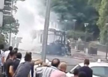 Έκρηξη σε λεωφορείο στο Παρίσι