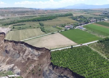 Ποιος και γιατί ζητά επείγουσα έκθεση για τα ρήγματα από την κατολίσθηση του ορυχείου Αμυνταίου