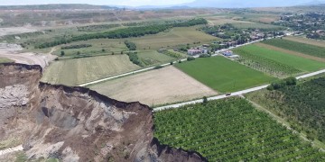 Ποιος και γιατί ζητά επείγουσα έκθεση για τα ρήγματα από την κατολίσθηση του ορυχείου Αμυνταίου