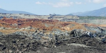 Σοκαριστικές εικόνες μετά την κατολίσθηση στο ορυχείο Αμυνταίου