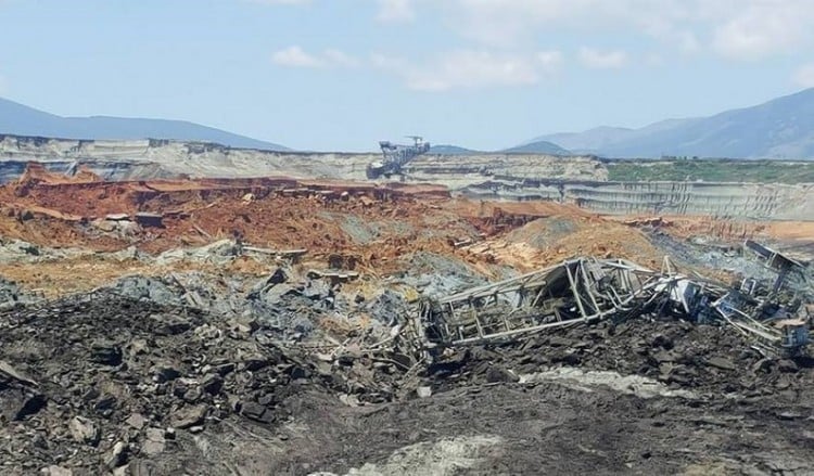 Σοκαριστικές εικόνες μετά την κατολίσθηση στο ορυχείο Αμυνταίου