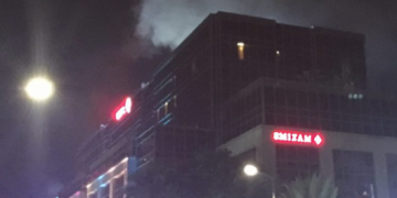 Πυροβολισμοί και εκρήξεις σε μεγάλο ξενοδοχείο στις Φιλιππίνες