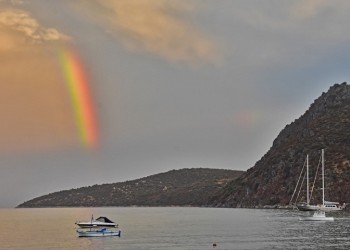 Ραγδαία επιδείνωση του καιρού με βροχές και πτώση θερμοκρασίας
