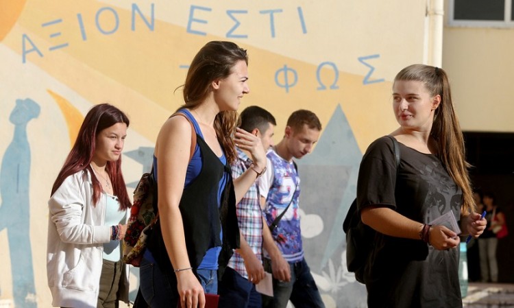 Πανελλαδικές εξετάσεις 2017: Πρώτη μέρα για τους υποψηφίους των ΓΕΛ