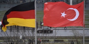 Τσαβούσογλου και Τούρκοι ξενοδόχοι ζητούν από τη Γερμανία να άρει την ταξιδιωτική οδηγία για τη χώρα τους