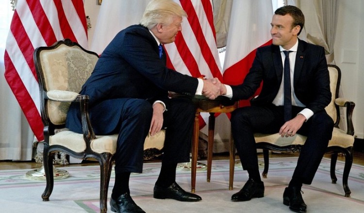 Τραμπ εναντίον Μακρόν για την επιβολή φόρων σε αμερικανικές επιχειρήσεις