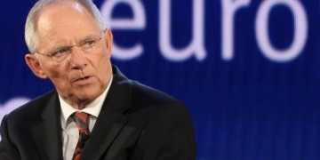 Μήπως ο Σόιμπλε δεν είναι και «τόσο σκληρό καρύδι»;