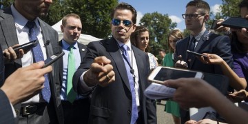 Χάος στο Λευκό Οίκο – Ο Τραμπ «έφαγε» τον Άντονι Σκαραμούτσι