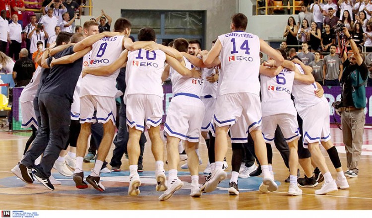 Ο Όμιλος ΕΛΠΕ και η ΕΚΟ συγχαίρουν τα χρυσά παιδιά της Εθνικής Νέων