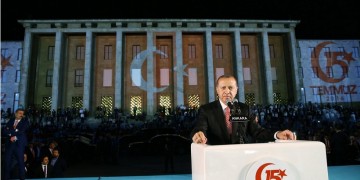 Τη φωνή του Ερντογάν άκουγε όποιος τηλεφωνούσε από το κινητό του στην επέτειο του πραξικοπήματος