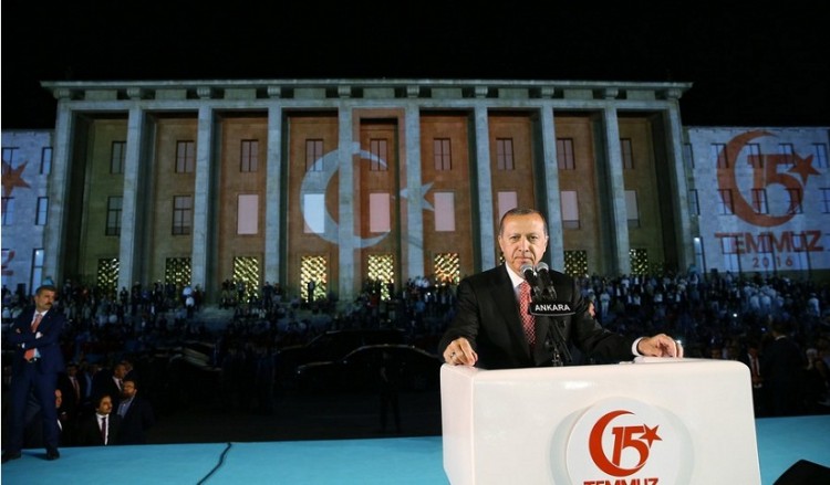 Τη φωνή του Ερντογάν άκουγε όποιος τηλεφωνούσε από το κινητό του στην επέτειο του πραξικοπήματος