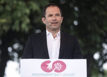 Γαλλία: Ο Μπενουά Αμόν αποχωρεί από το Σοσιαλιστικό Κόμμα