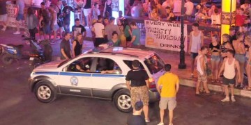 Συγκλονίζουν οι μαρτυρίες για το άγριο έγκλημα στη Ζάκυνθο: Τον χτυπούσαν με μανία