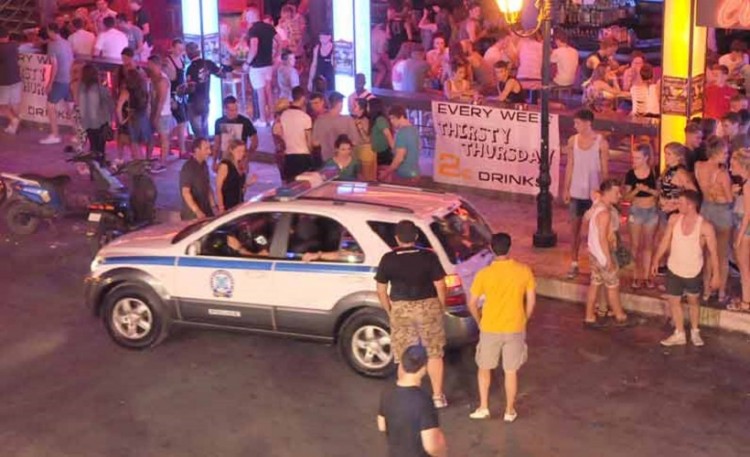 Συγκλονίζουν οι μαρτυρίες για το άγριο έγκλημα στη Ζάκυνθο: Τον χτυπούσαν με μανία