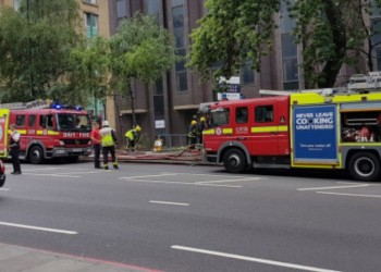 Φωτιά σε κεντρικό κτήριο του Λονδίνου (βίντεο)