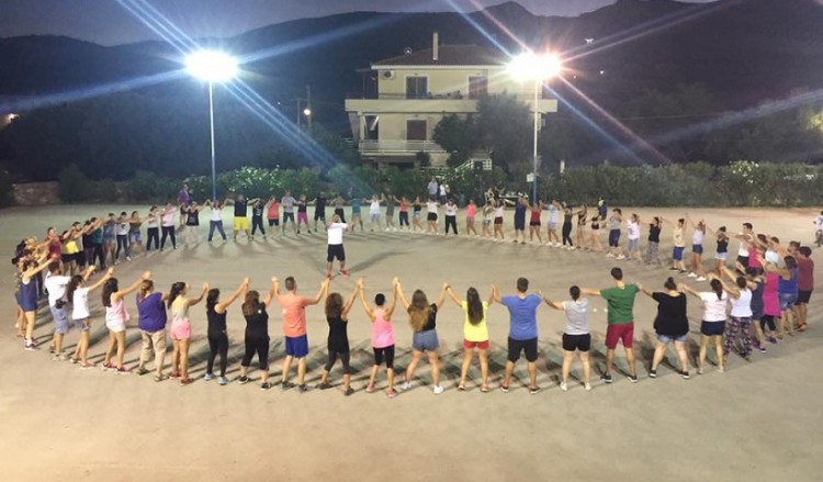 Οι Πόντιοι της Χίου θα κυκλώσουν για δεύτερη χρονιά την κεντρική πλατεία του νησιού (βίντεο)