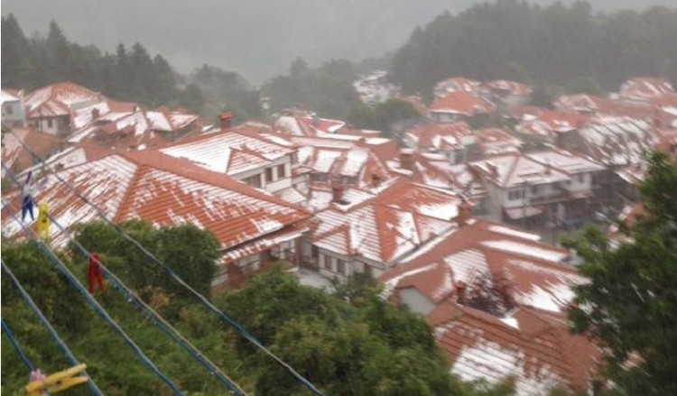 Προβλήματα σε διάφορες περιοχές της Ελλάδας από την πρωτοφανή για την εποχή κακοκαιρία