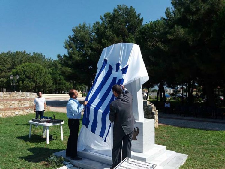 Αυτό είναι το νέο μνημείο για τη Γενοκτονία των Ποντίων στη Χρυσούπολη Καβάλας (φωτο)