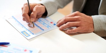 Όλοι για τα 5,8 εκατ. ευρώ του ΤΖΟΚΕΡ