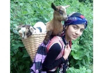 Το κορίτσι απ' το Ριζαίο θέλει δρόμο στα παρχάρια