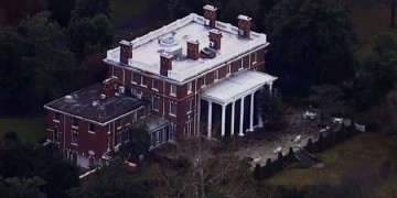 «Σκληρές» οι διαπραγματεύσεις ΗΠΑ-Ρωσίας για τις ντάτσες στις ΗΠΑ (βίντεο)