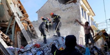 Δωρεά 50.000 ευρώ του πάπα Φραγκίσκου στους σεισμόπληκτους της Λέσβου