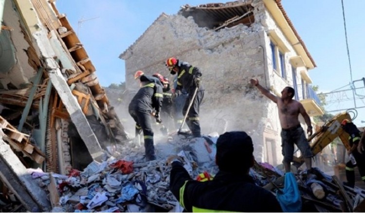 Δωρεά 50.000 ευρώ του πάπα Φραγκίσκου στους σεισμόπληκτους της Λέσβου