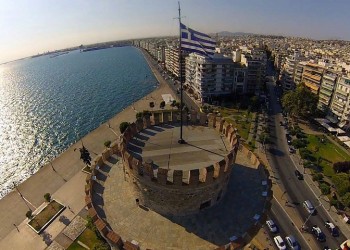 Ποντιακά εδέσματα με θέα τον Λευκό Πύργο από την Ένωση Ποντίων Ωραιοκάστρου